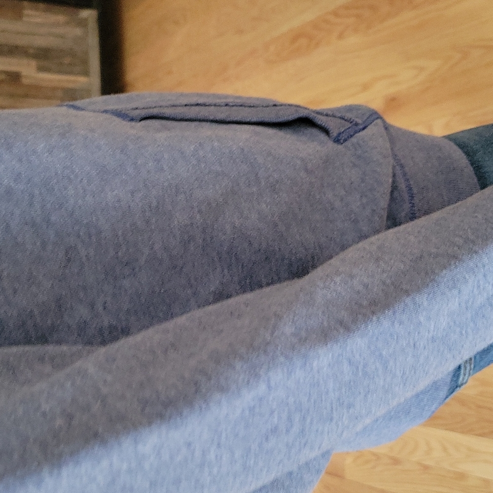 Under Armour hoodie - Picture 6 of 10